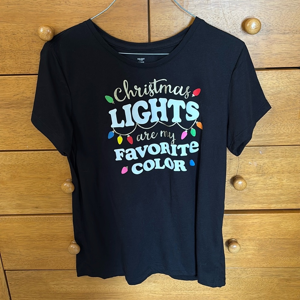 Women’s Size Medium Christmas Shirt